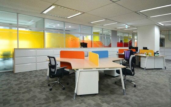 時尚簡約的現(xiàn)代辦公家具為什么受追捧？