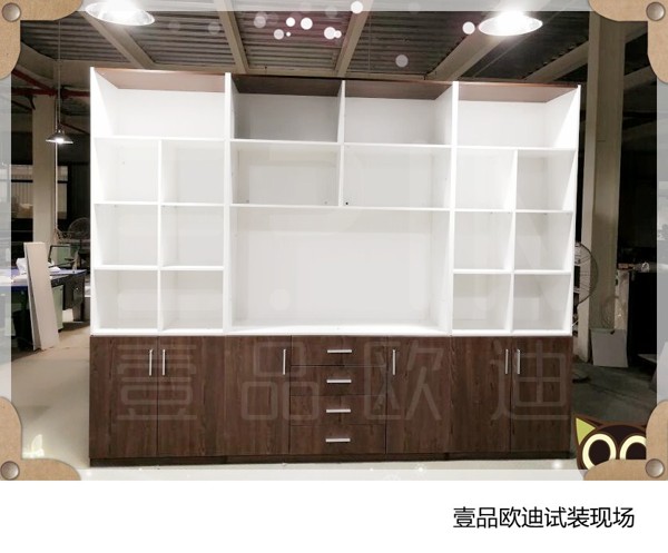 試裝現(xiàn)場