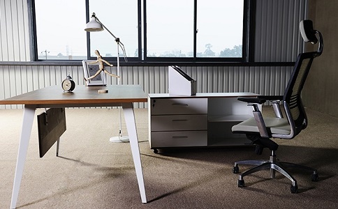 成都辦公家具桌椅定制廠(chǎng)家價(jià)格要多少錢(qián)?